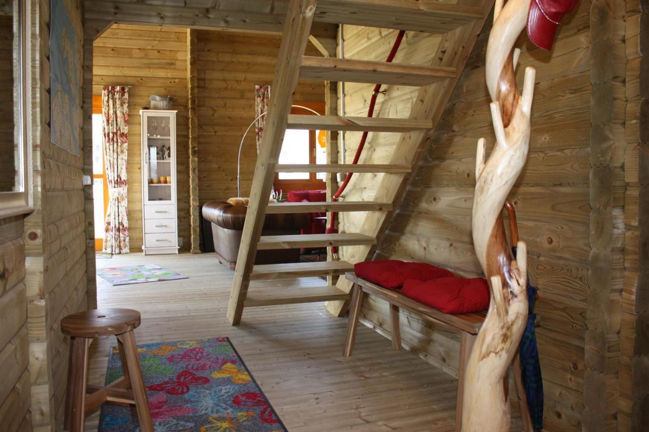 Holiday home Emilia - Gemuetliches Kinderfreundliches Blockhaus Mit Umzaeuntem Garten Sint Annaland