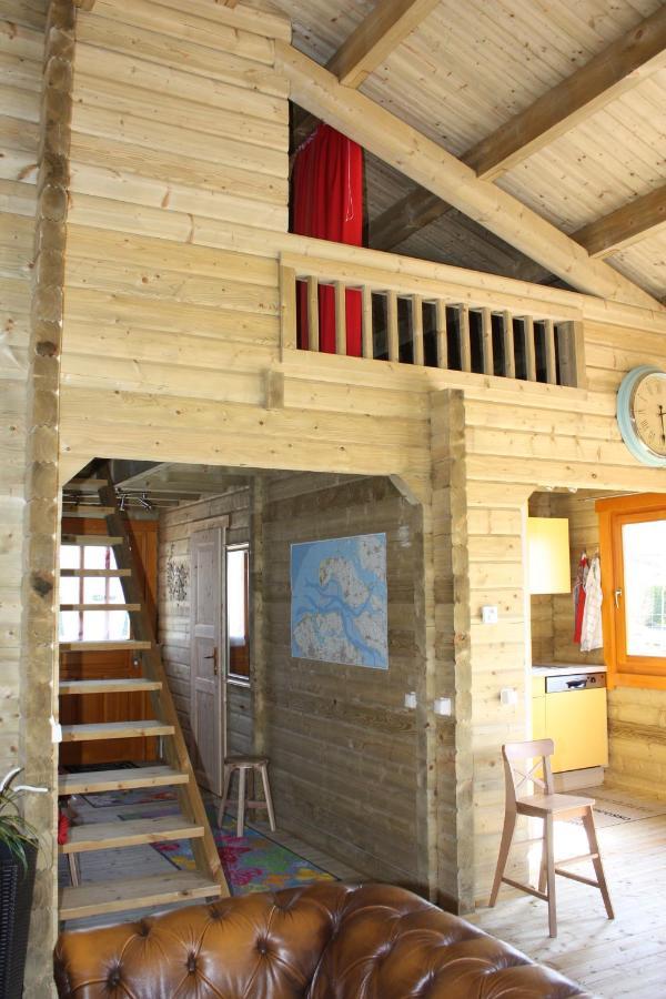 Holiday home Emilia - Gemuetliches Kinderfreundliches Blockhaus Mit Umzaeuntem Garten Sint Annaland