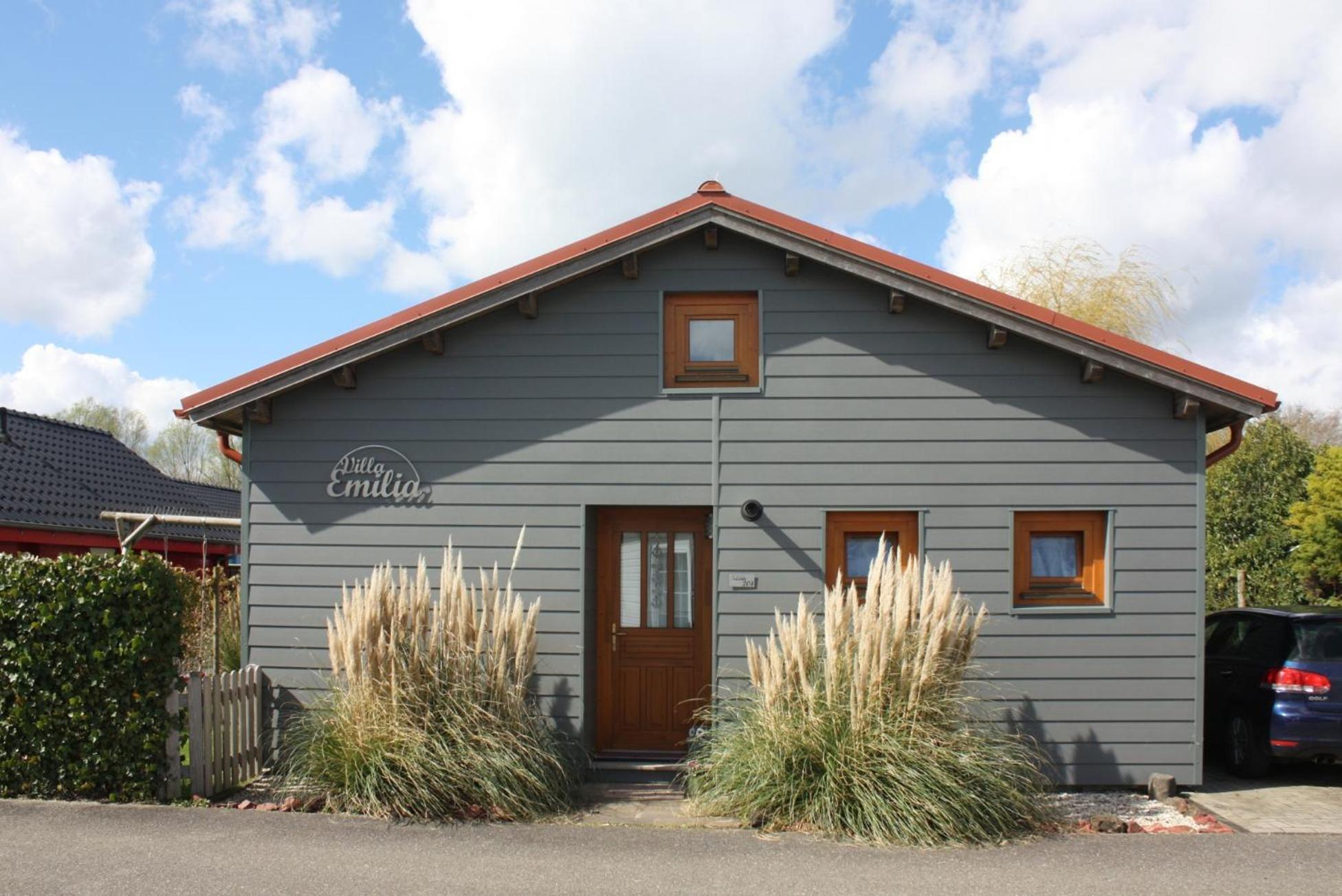 Emilia - Gemuetliches Kinderfreundliches Blockhaus Mit Umzaeuntem Garten